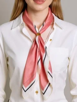 Hot Apollonia różowa apaszka damska z poliestru 69x66 cm – styl klasyczny Damskie Chusty / Apaszki / Szaliki