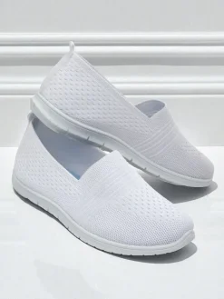 Białe damskie baleriny Ariadne z tkaniny oddychającej na płaskiej podeszwie Półbuty
