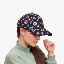 Sale Czarna damska czapka z daszkiem i wielokolorowymi literkami - Akcesoria Damskie Czapki I Kapelusze