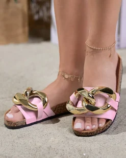 Damskie klapki Atalanta z łańcuchem – jasnoróżowe skóra eko Klapki Płaskie