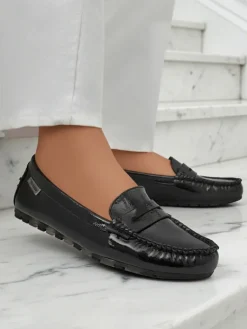 Discount Damskie Mokasyny Cyra Nero z ekoskóry lakierowanej, klasyczny styl włoski Mokasyny Na Płaskiej Podeszwie