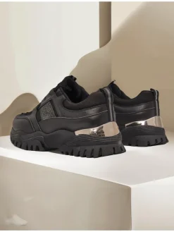 Outlet Damskie sneakersy Arete Nero na płaskim spodzie ze skóry ekologicznej Damskie Sneakersy