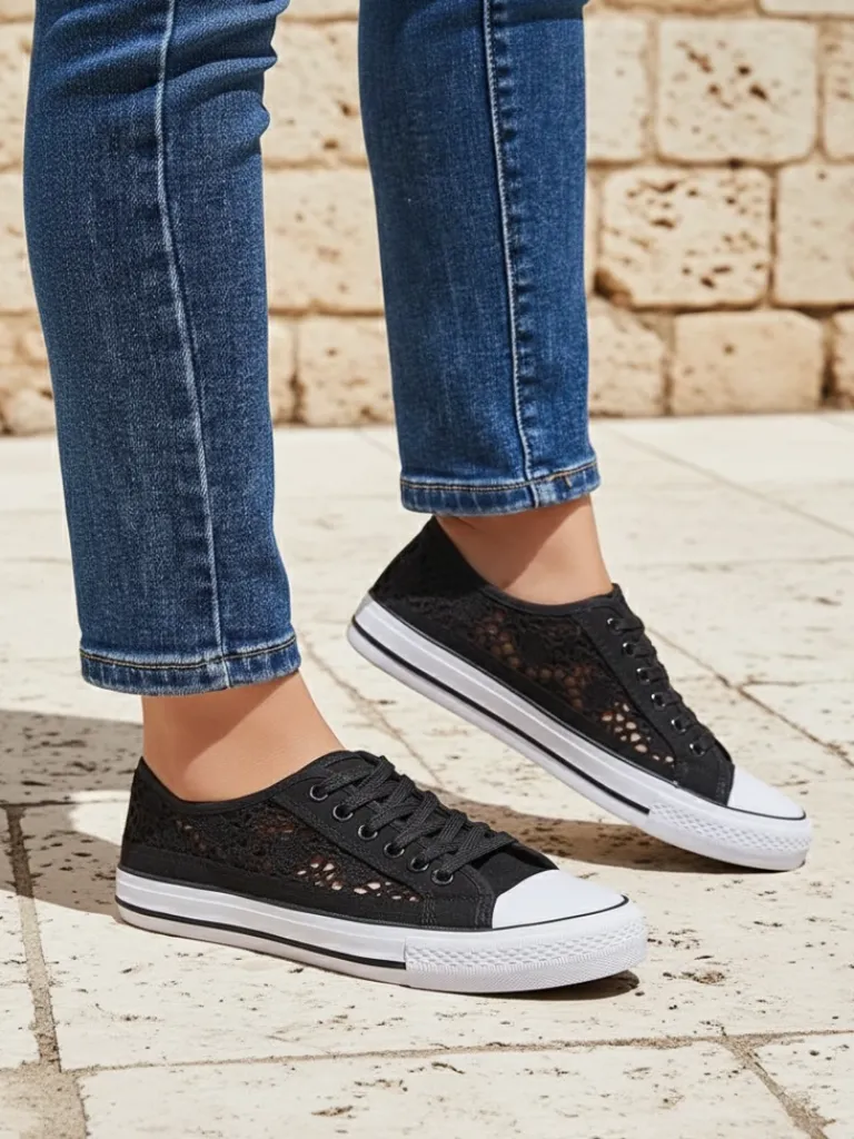 Outlet Damskie trampki Calista Nero z koronką, oddychające – kolekcja Lato/Wiosna Trampki