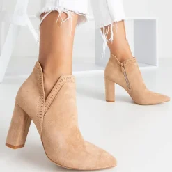 Clearance Jasnobrązowe damskie botki na słupku z wycięciem Karmelita - Obuwie Botki Bez Ocieplenia|Botki Na Słupku