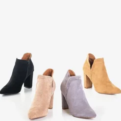 Clearance Jasnobrązowe damskie botki na słupku z wycięciem Karmelita - Obuwie Botki Bez Ocieplenia|Botki Na Słupku