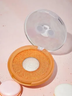 Sale Kevin&Coco Donut Prasowany rozświetlacz do twarzy Pink Donut Twarz