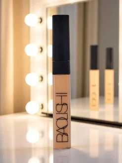 Best Korektor do twarzy w odcieniu Ivory Twarz