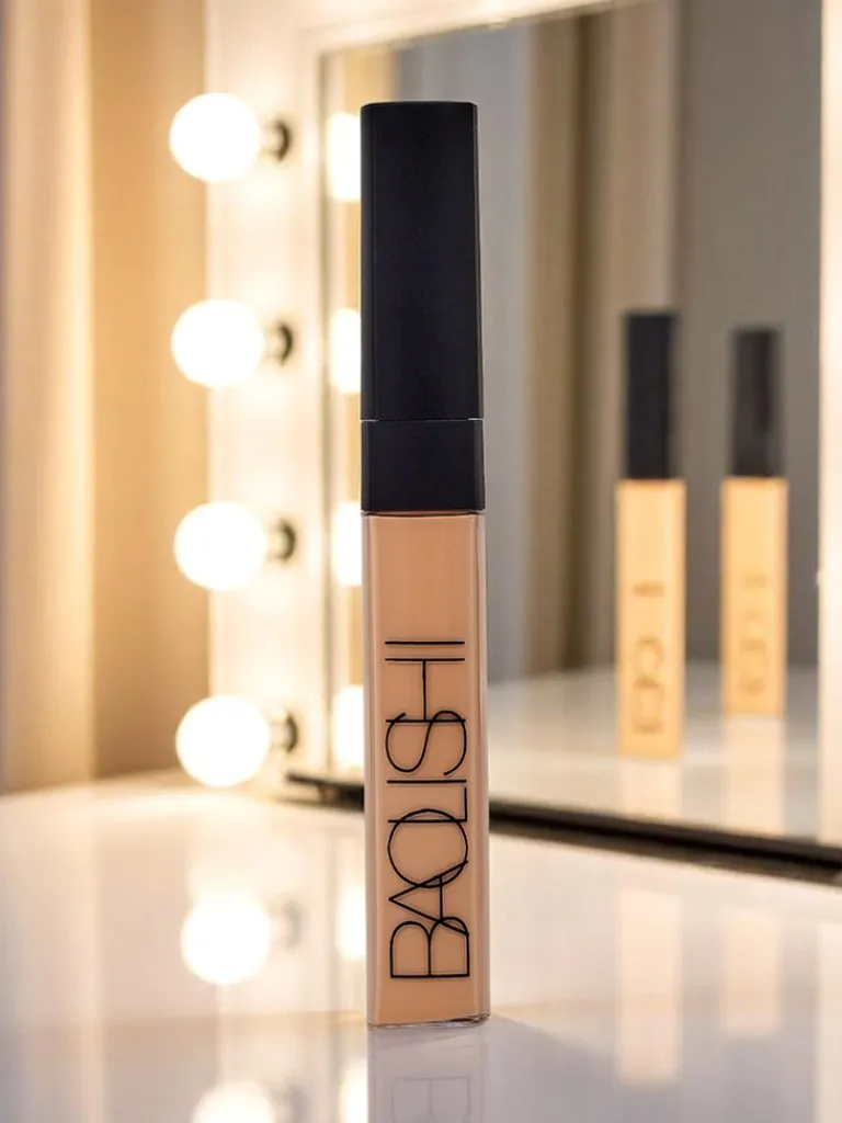 Best Korektor do twarzy w odcieniu Ivory Twarz