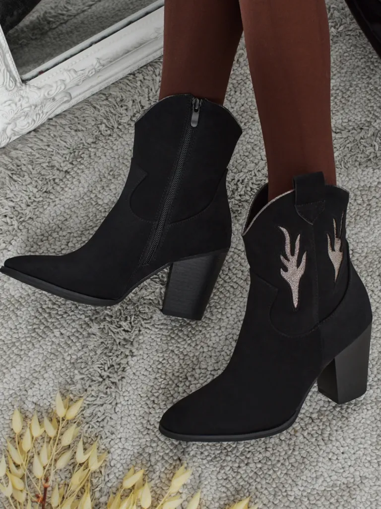 Outlet Kowbojki damskie na obcasie z ozdobnymi wstawkami Cendria Botki Z Delikatnym Ociepleniem|Kowbojki