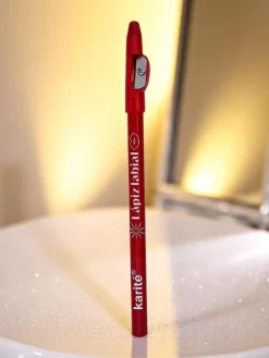 Kredka do ust z temperówką w kolorze Poland Red Usta