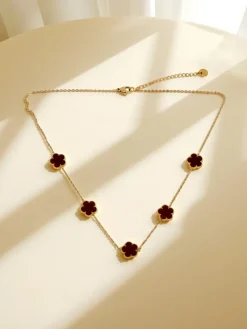 Naszyjnik Aurelia Clavis z masą perłową w złotej oprawie – stylowa elegancja Damskie Biżuteria