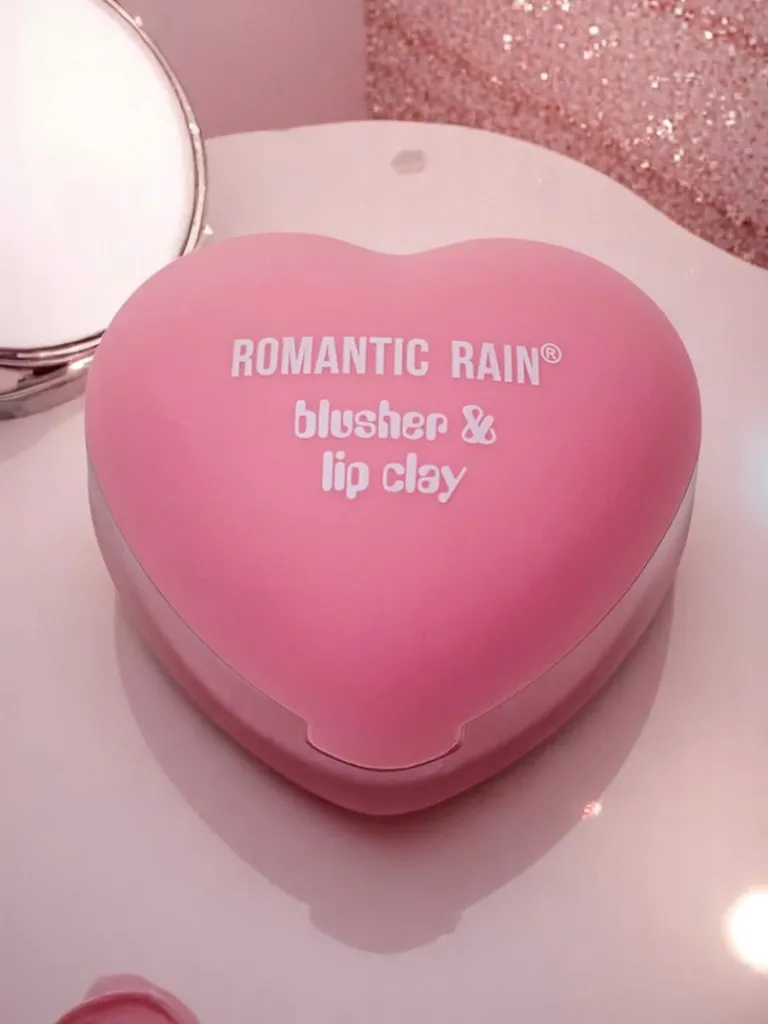 Best Pomadka do ust i róż 2w1 w słoiczku w kształcie serduszka Rose Usta