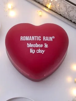 Online Pomadka do ust i róż 2w1 w słoiczku w kształcie serduszka RoseWood Usta