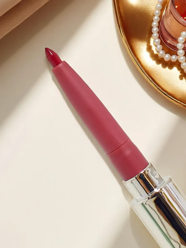 New Pomadka do ust w płynie i konturówka 2w1 Russian Red Usta