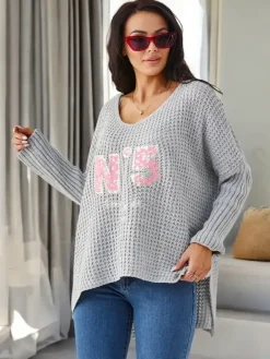 Akrylowy damski sweter dzianinowy z napisami Swetry