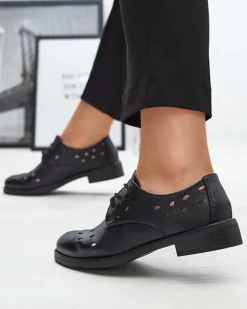 Outlet Ażurowe damskie eko skórzane półbuty w kolorze m Selofso Półbuty