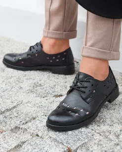 Outlet Ażurowe damskie eko skórzane półbuty w kolorze m Selofso Półbuty