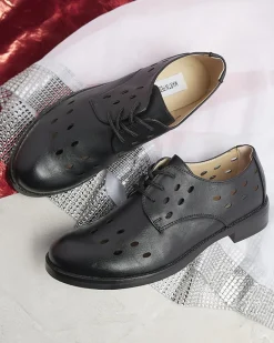 Outlet Ażurowe damskie eko skórzane półbuty w kolorze m Selofso Półbuty