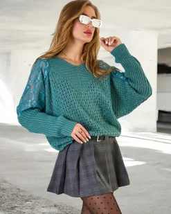 Ażurowy sweter damski z koronką Swetry