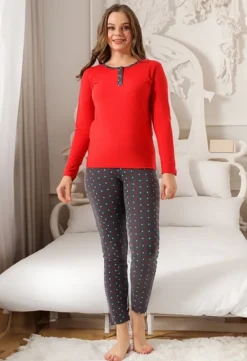 Online Bawełniana piżama damska ze spodniami w serduszka Piżamy
