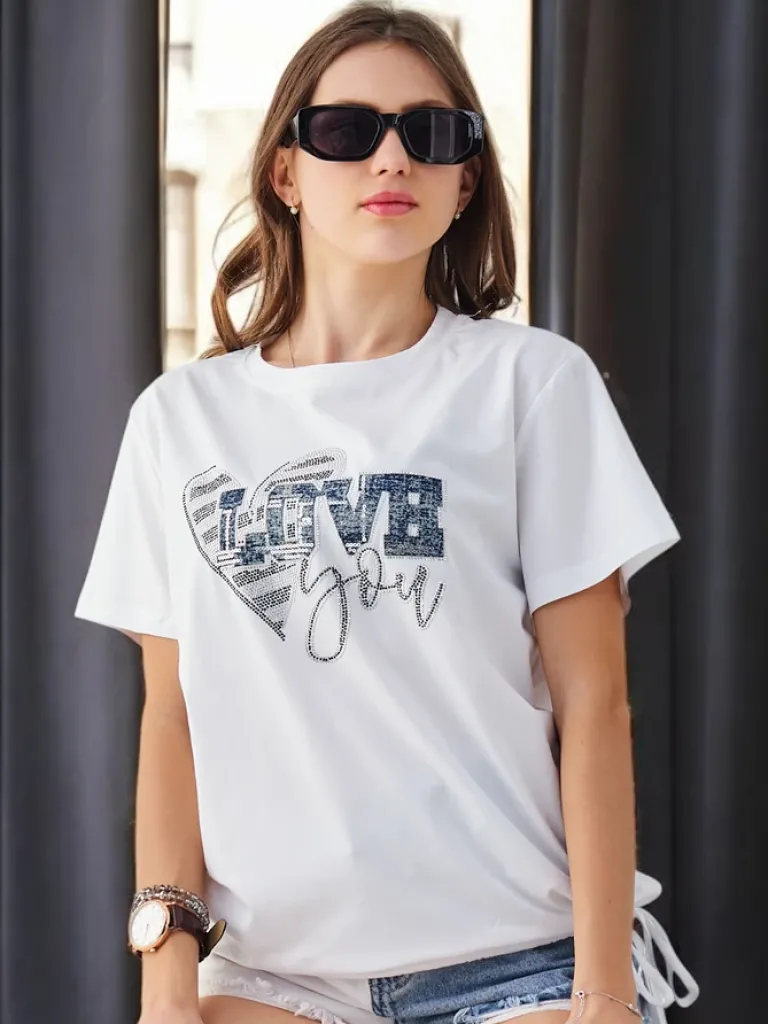 Sale Bawełniany damski t-shirt LOVE z cyrkoniami Bluzki / Koszule / Koszulki