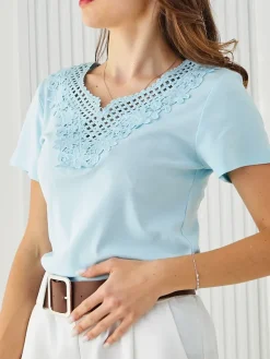 New Bawełniany damski t-shirt casual z koronkowym dekoltem Bluzki / Koszule / Koszulki