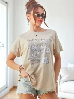 Sale Bawełniany damski t-shirt z nadrukiem z listkami Bluzki / Koszule / Koszulki