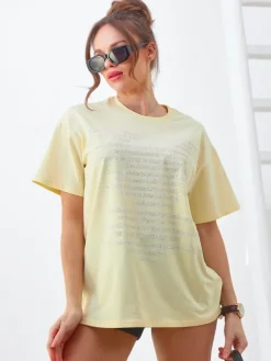 Outlet Bawełniany damski t-shirt z napisami z cyrkonii Bluzki / Koszule / Koszulki