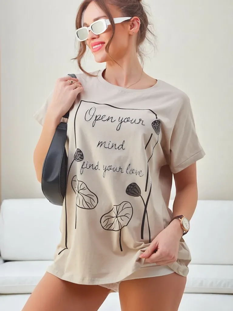 Outlet Bawełniany damski t-shirt z ciekawym nadrukiem Bluzki / Koszule / Koszulki