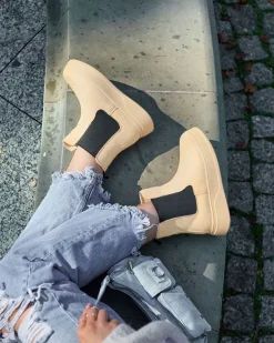 Beżowe damskie botki a'la śniegowce Uteris Botki Z Delikatnym Ociepleniem|Botki Na Platformie