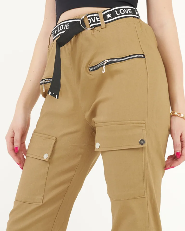 Beżowe damskie spodnie typu bojówki z kieszeniami Spodnie Cargo|Spodnie Materiałowe