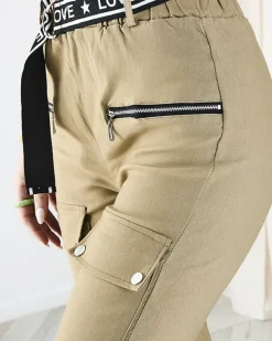 Beżowe damskie spodnie typu bojówki z kieszeniami Spodnie Cargo|Spodnie Materiałowe