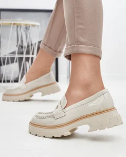 Best Beżowe lakierowane mokasyny damskie Mewira Półbuty|Mokasyny Na Płaskiej Podeszwie