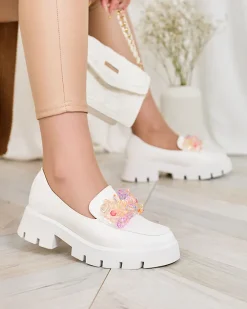 Best Białe damskie mokasyny z kolorowymi kryształkami Crystal Glam Półbuty|Mokasyny Na Płaskiej Podeszwie