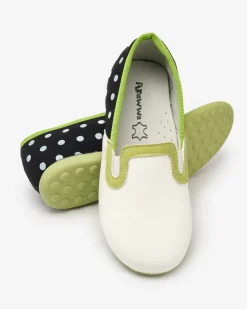 Clearance Białe dziewczęce półbuty z eko skóry w groszki Rellme Dziewczęce