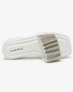 Clearance Białe klapki damskie z cyrkoniami Emkoy Klapki Na Obcasie