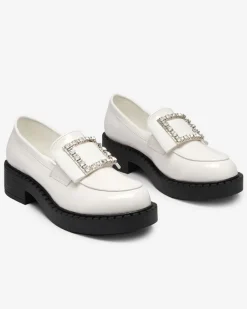 Białe półbuty lakierowane z klamrą Fogim Półbuty