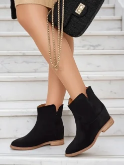 Outlet Botki a'la kowbojki na krytym koturnie Blueston Botki Z Delikatnym Ociepleniem|Kowbojki