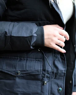 New Czarna damska długa kurtka zimowa z syntetycznym ociepleniem Kurtki / Marynarki / Płaszcze