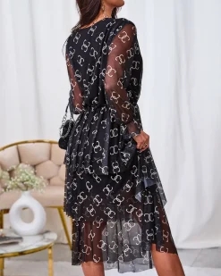 Outlet Czarna siateczkowa sukienka midi z printem Plus Size