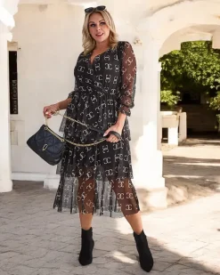 Outlet Czarna siateczkowa sukienka midi z printem Plus Size