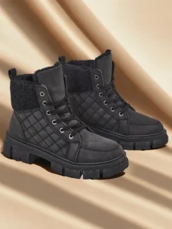 Clearance Czarne damskie ocieplane botki typu trapery Hogenaf Trapery|Botki Z Delikatnym Ociepleniem