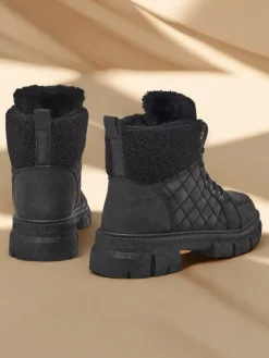 Clearance Czarne damskie ocieplane botki typu trapery Hogenaf Trapery|Botki Z Delikatnym Ociepleniem
