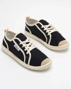 Online Czarne damskie tenisówki tkaninowe Mokida Trampki