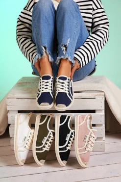 Online Czarne damskie tenisówki tkaninowe Mokida Trampki