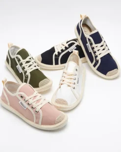 Online Czarne damskie tenisówki tkaninowe Mokida Trampki