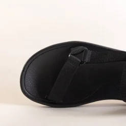 Online Czarne damskie sportowe sandały Tatag Sandały Płaskie