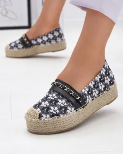 Online Czarne espadryle w kwiaty Azzaxi Półbuty|Espadryle Płaskie
