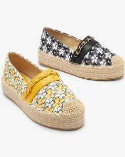 Online Czarne espadryle w kwiaty Azzaxi Półbuty|Espadryle Płaskie