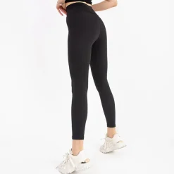 Sale Czarne prążkowane damskie legginsy z wysokim stanem Legginsy / Tregginsy